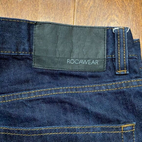 Rocawear Classic Fit Vintage Y2K Dark Denim Straight Leg Jeans Mens Size 38 x 30 - Picture 2 of 12
